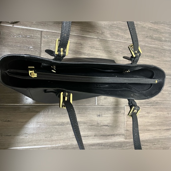 Tory Burch Small York Buckle Tote in Black - Picture 4 of 14